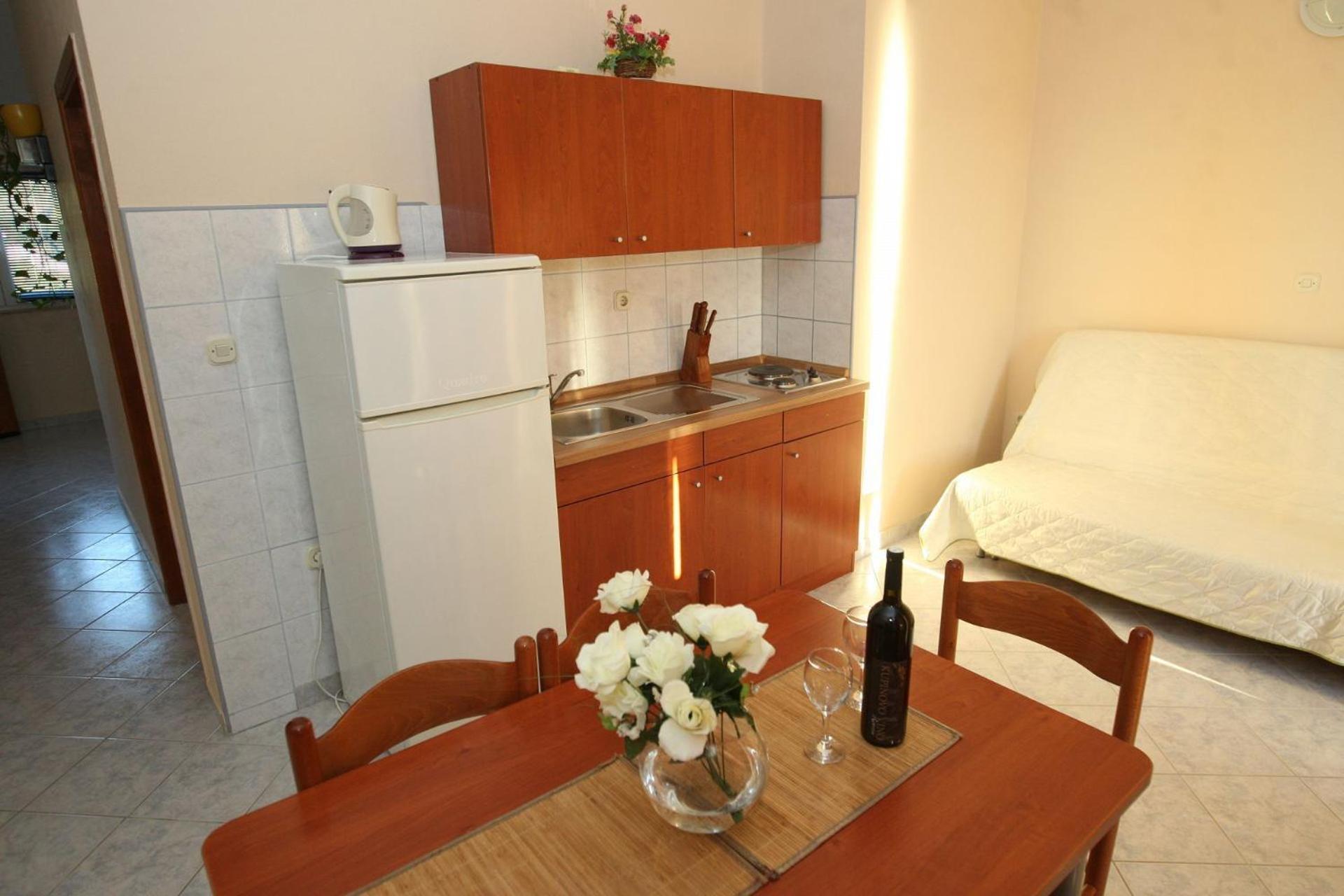 Apartments Mladen Vrsi Exterior photo